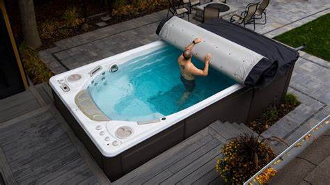 17AX Rollaway Swim Spa Cover